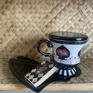 Disney parks, Alice in wonderland pedestal tea cup and saucer playing card VTG